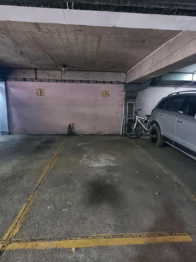Hawaii- 2 Bdr, Arena, Sava Centar, Free Parking Lejlighed Beograd Eksteriør billede