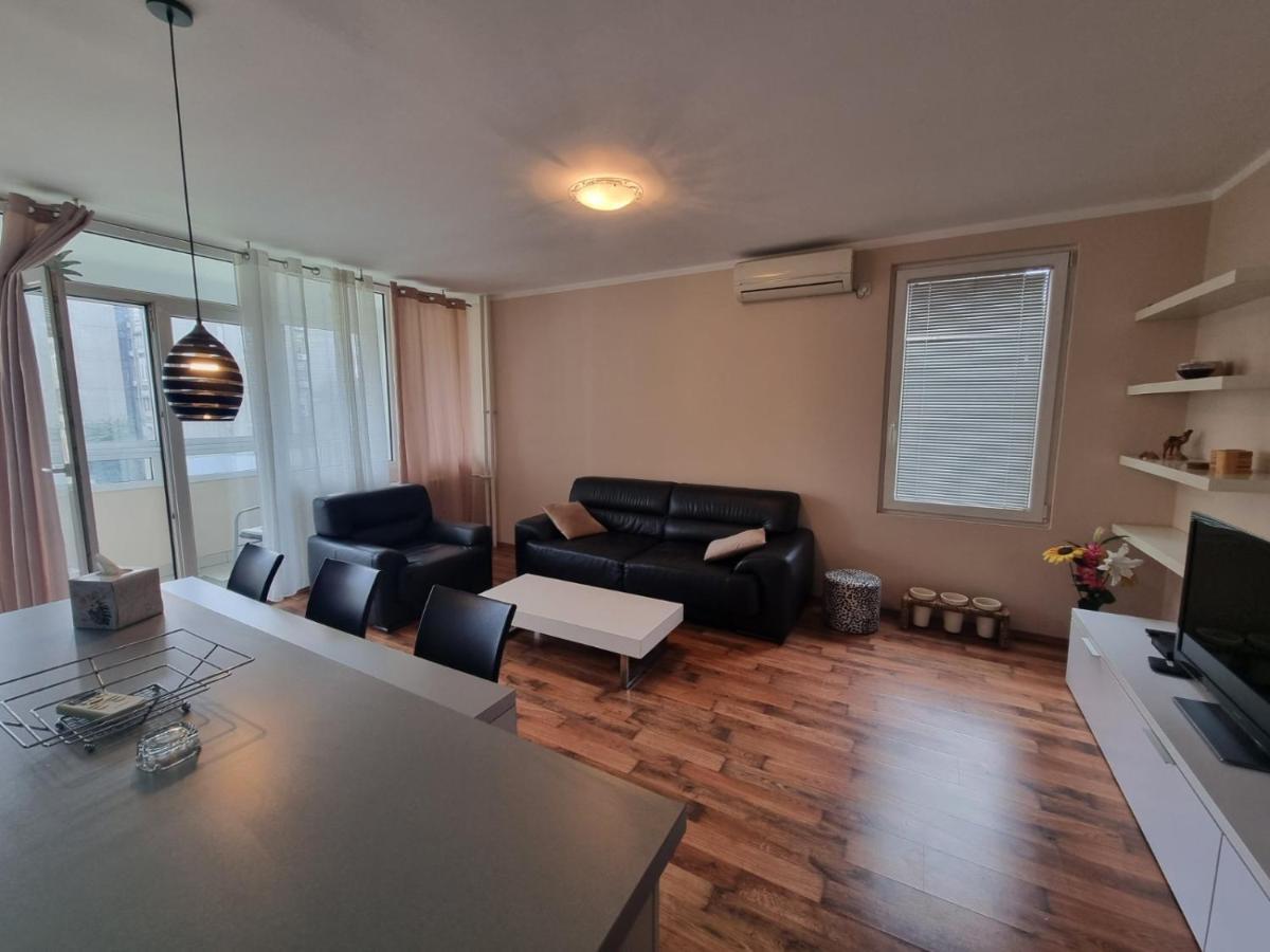Hawaii- 2 Bdr, Arena, Sava Centar, Free Parking Lejlighed Beograd Eksteriør billede